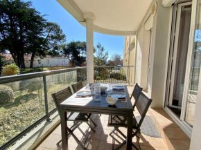 Appartement 2 pers. rénové avec balcon, accès plage et centre-ville à pied - Classé 2* - FR-1-231-285